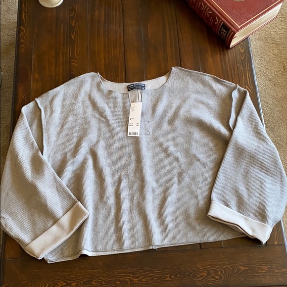 Urban Outfitters loose fit crop sweater NWT - Picture 2 of 7